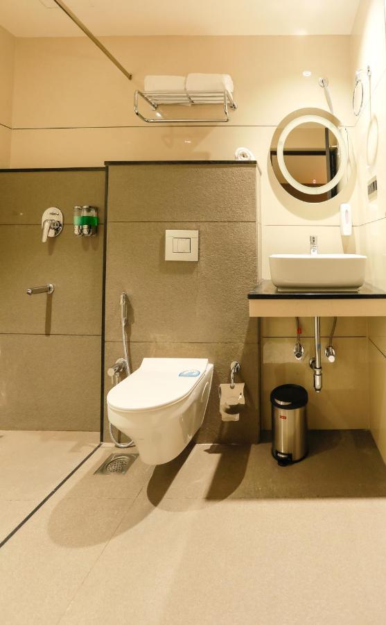 As Airport Inn Kochi Exterior photo