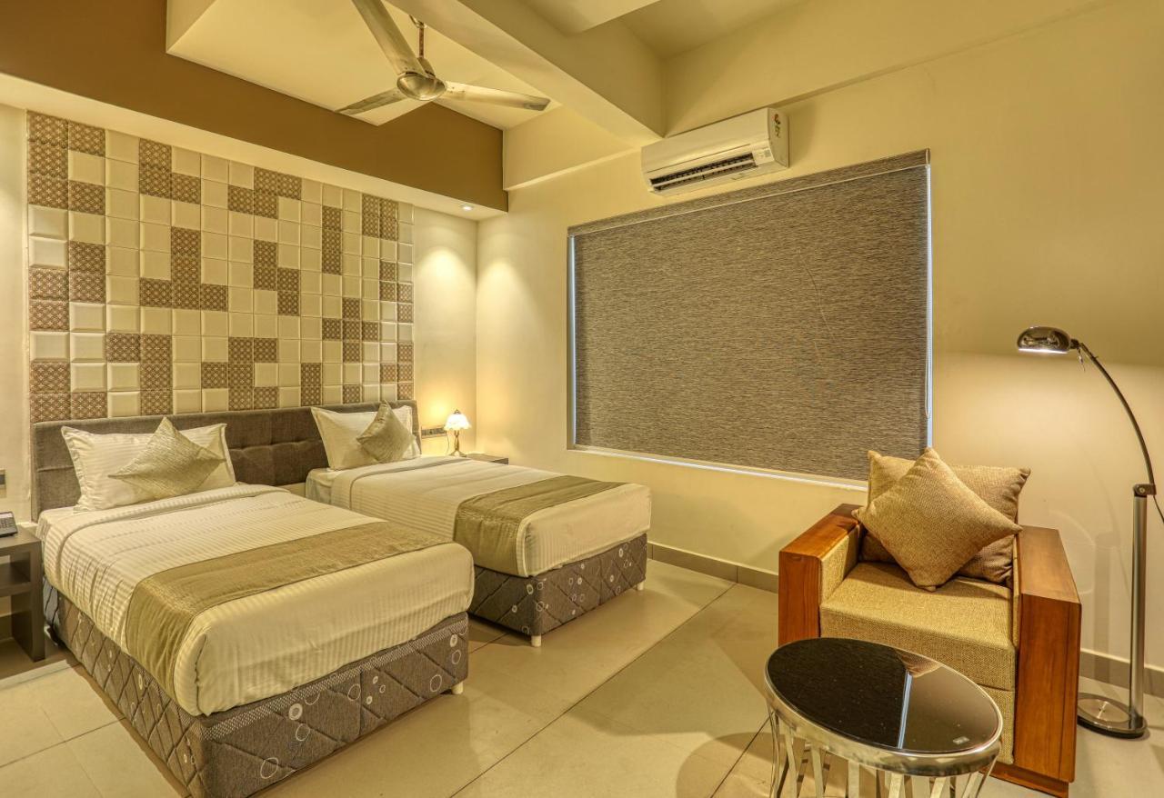 As Airport Inn Kochi Exterior photo