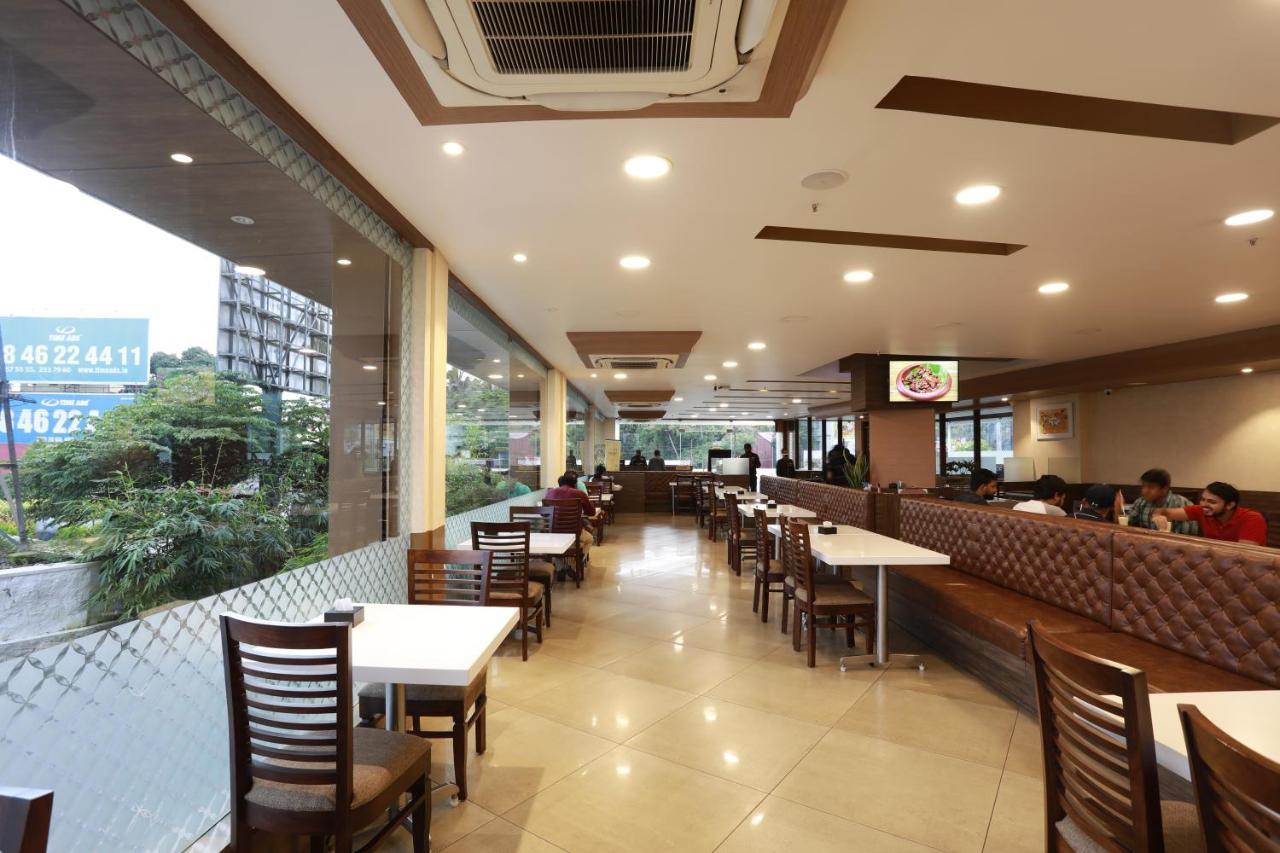 As Airport Inn Kochi Exterior photo